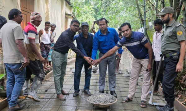 ধুনটে ১ কোটি ২০ লাখ টাকা ব্যয়ে আরসিসি সড়ক নির্মাণকাজের উদ্বোধন