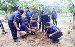 হাকিমপুর থানা পরিদর্শন করলেন দিনাজপুরের পুলিশ সুপার