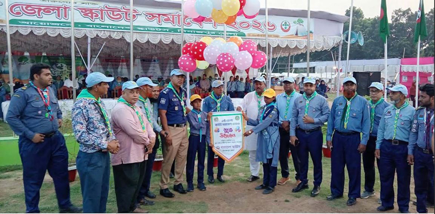 একজন স্কাউট সদস্য অন্য দশজনের চেয়ে একটু আলাদা –দিনাজপুর জেলা প্রশাসক