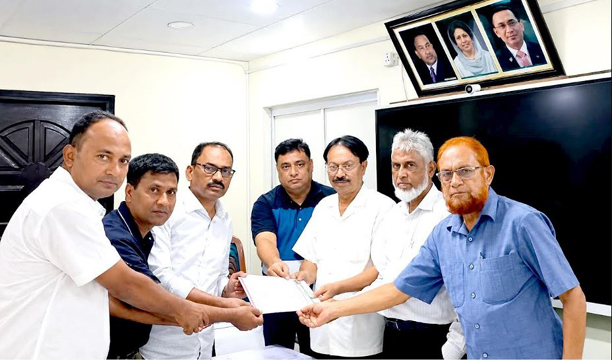 দিনাজপুরে তাঁতী দলের ৮১ সদস্য বিশিষ্ট জেলা কমিটি অনুমোদন দিয়েছে কেন্দ্রীয় কমিটি