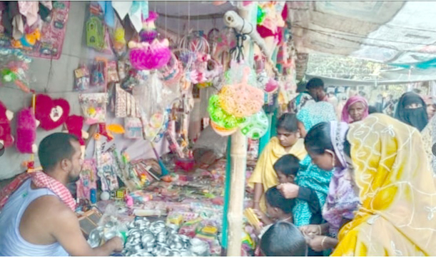 ধুনটে দুর্গোৎসব ঘিরে জমজমাট শতবর্ষী বউমেলা