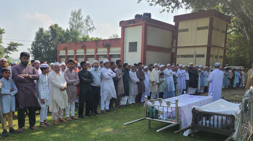 ফুলবাড়ীতে মায়ের মৃত্যুর শোকে ১২ঘণ্টার ব্যবধানে ছেলের মৃত্যু, একসঙ্গে জানাজা
