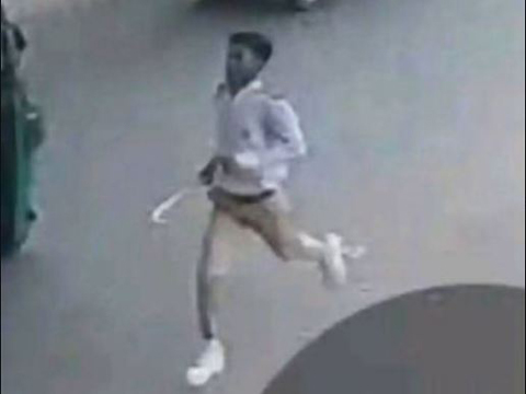 বগুড়ায় শিক্ষককে পেটানো সেই স্কুলছাত্র আটক