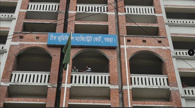 স্থানীয় সরকার প্রতিমন্ত্রীর প্রচেষ্ঠায় বগুড়ায় নান্দনিক ফুটওভার ব্রিজে মিলছে দুই আদালত