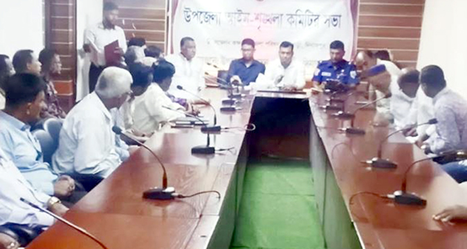 ফুলবাড়ীতে মাসিক আইন শৃঙ্খলা কমিটির সভা অনুষ্ঠিত