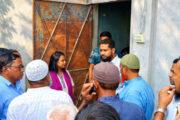 বীরগঞ্জে অবৈধভাবে মজুদ ১৯৮ বস্তা টিএসপি সার জব্দ, গুদাম সিলগালা