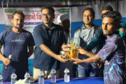 পাঁচবিবিতে মাদক বিরোধী ক্রিকেট টুর্নামেন্টে খেলোয়াড়দের পুরস্কার দিলেন থানার ওসি